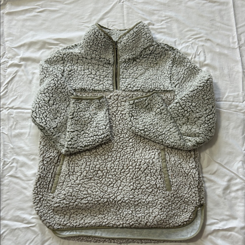 Thread & Supply Gray Sherpa Fleece Quarter Zip Pullover Women’s small